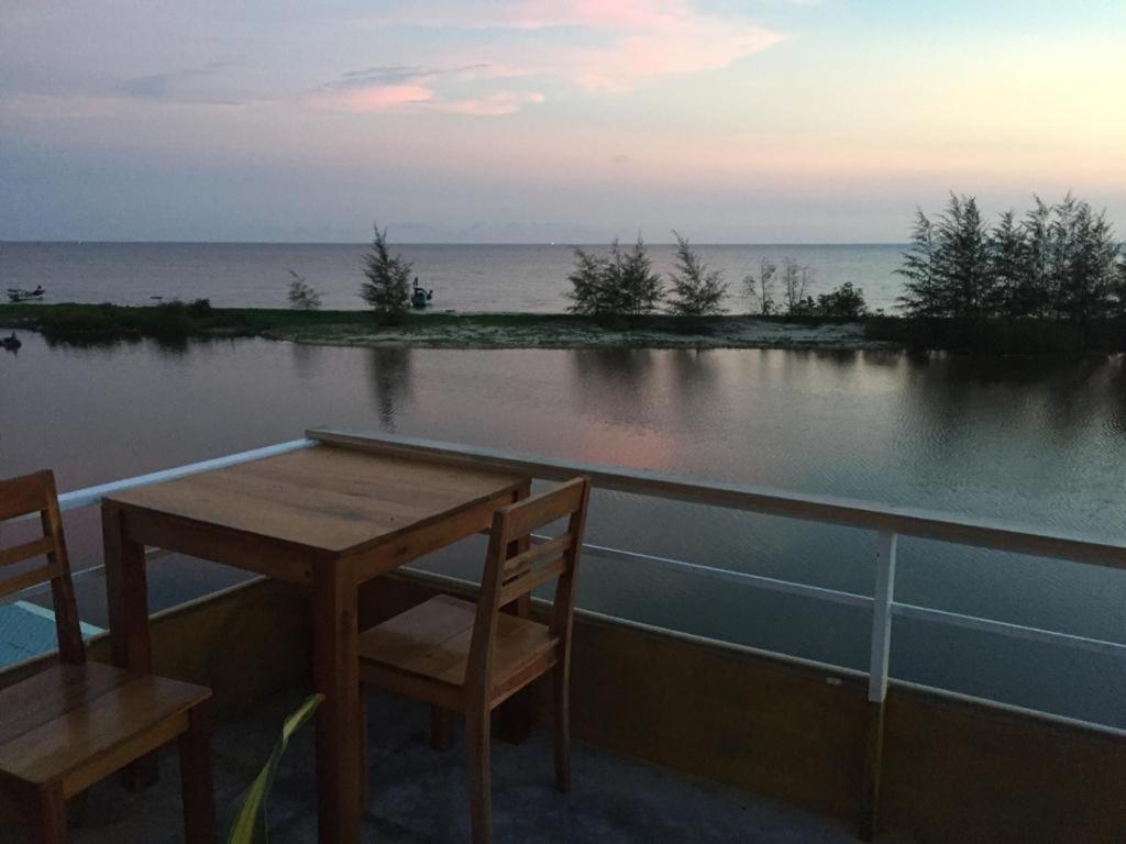 The River Mouth دونغ دونغ المظهر الخارجي الصورة